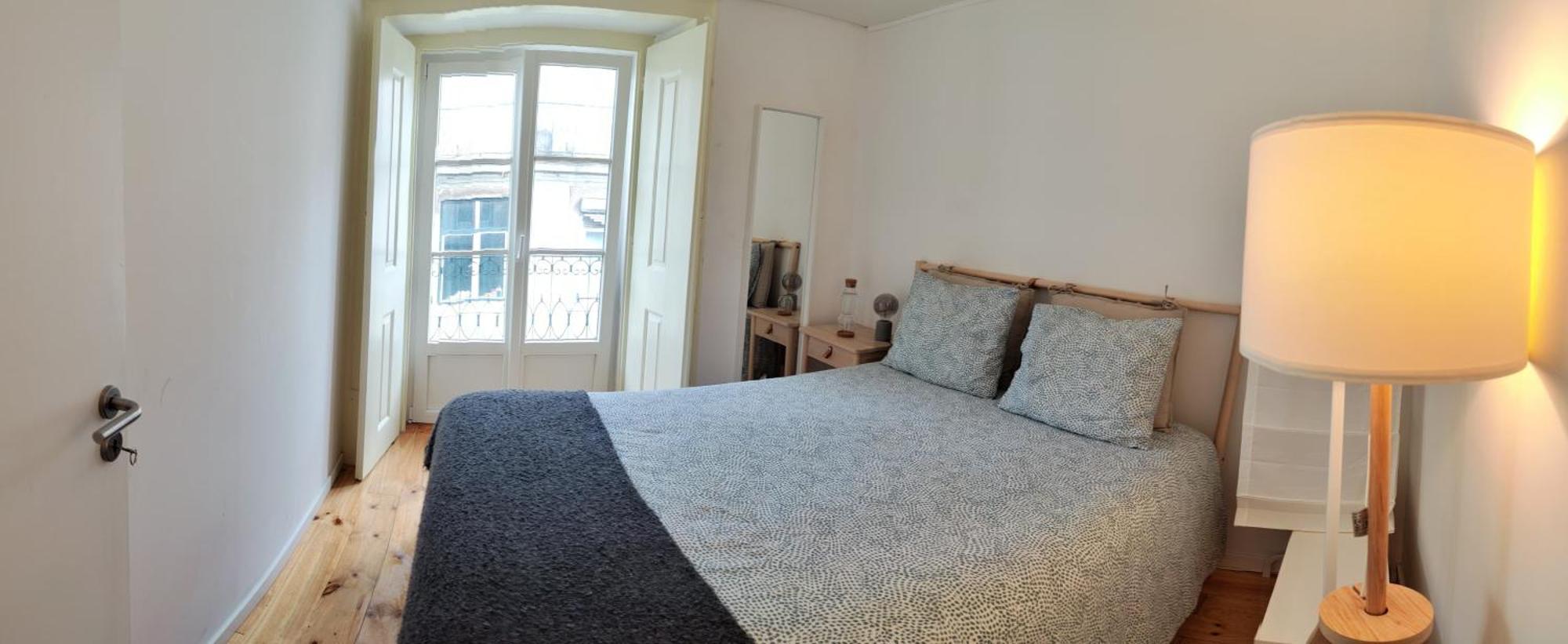 Central Bedroom In Shared House In Chiado - Historic Center Of リスボン エクステリア 写真