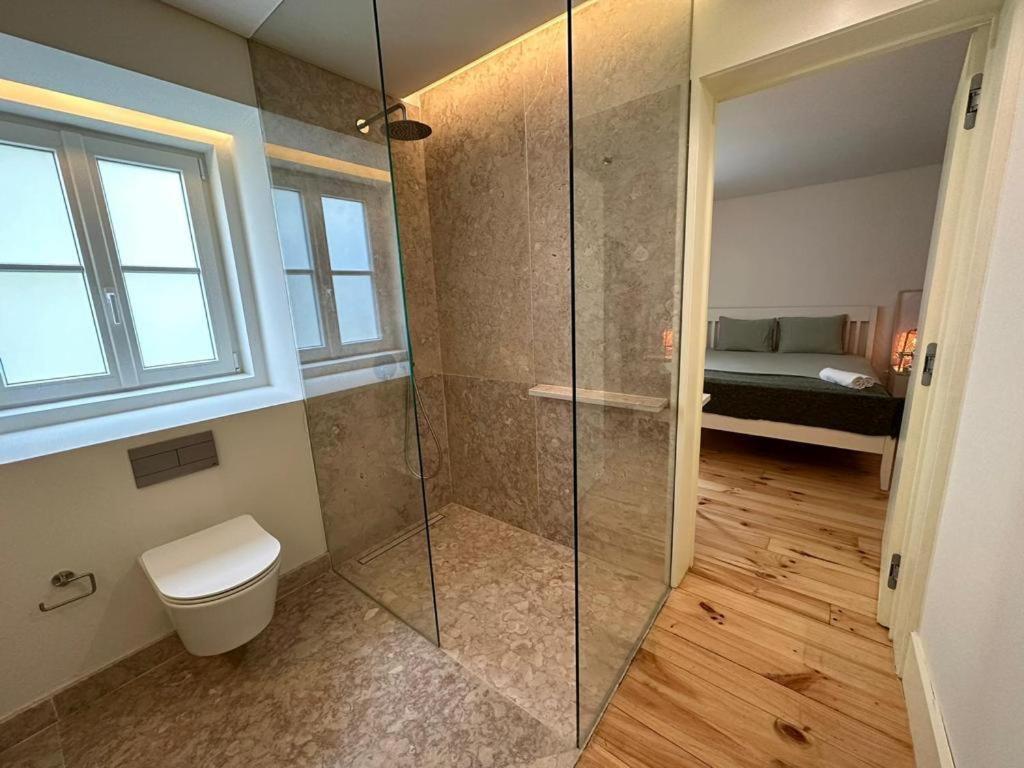 Central Bedroom In Shared House In Chiado - Historic Center Of リスボン エクステリア 写真